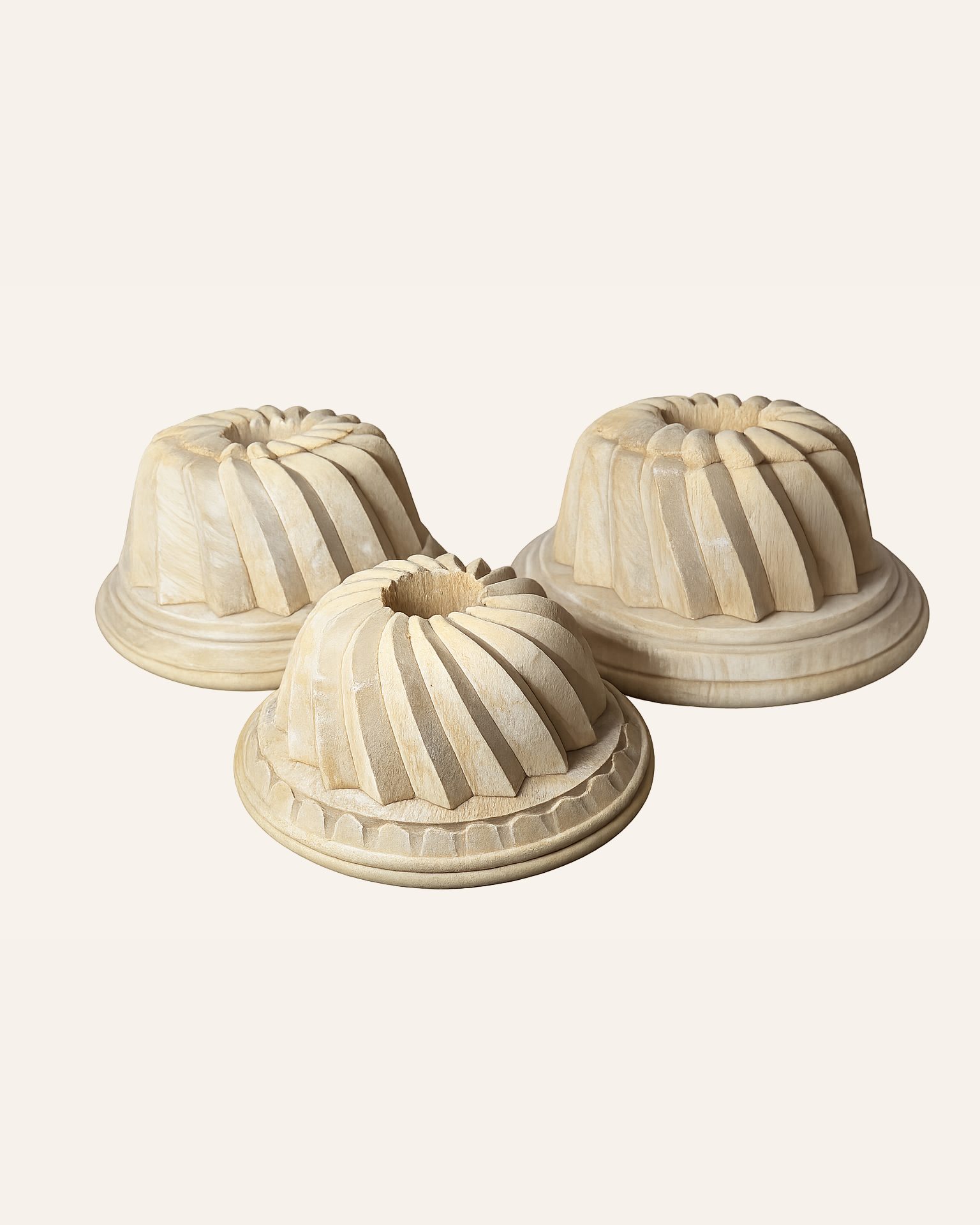 Set van 3 decoratieve houten broden, Hoffz, bij Mahieu&Merckx