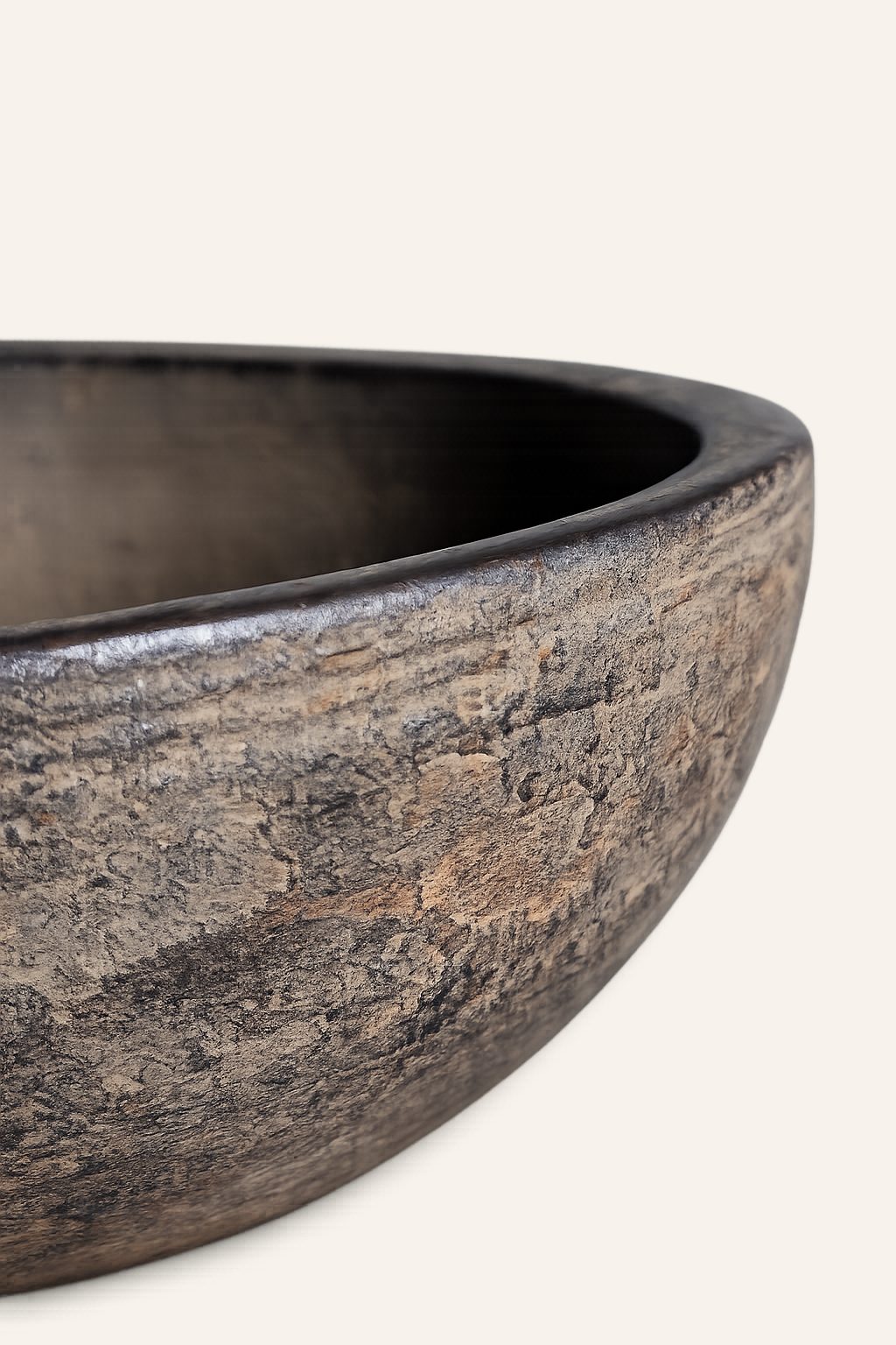 Authentieke houten schaal, detail 3
