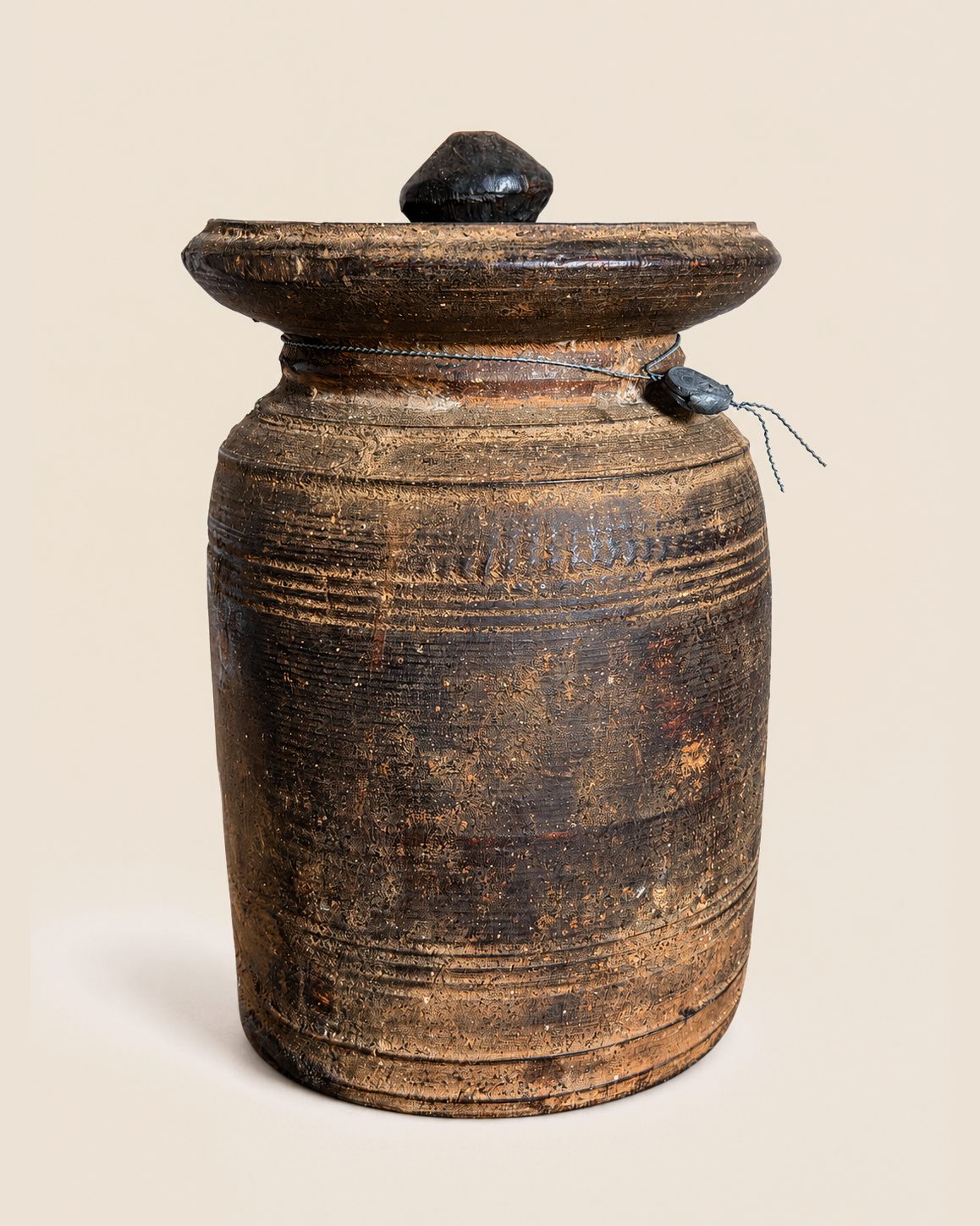 Authentieke oude houten pot met deksel, Hoffz, bij Mahieu&Merckx