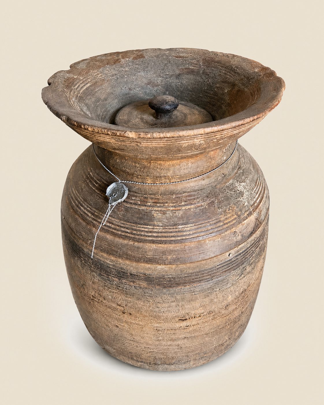 Authentieke Nepalese houten pot met deksel, Hoffz, bij Mahieu&Merckx