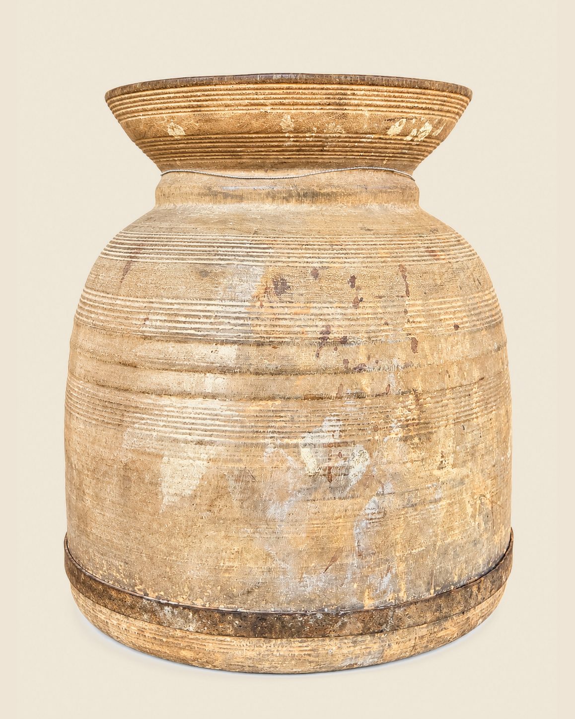 Authentieke Nepalese houten pot met brede hals, Hoffz, bij Mahieu&Merckx
