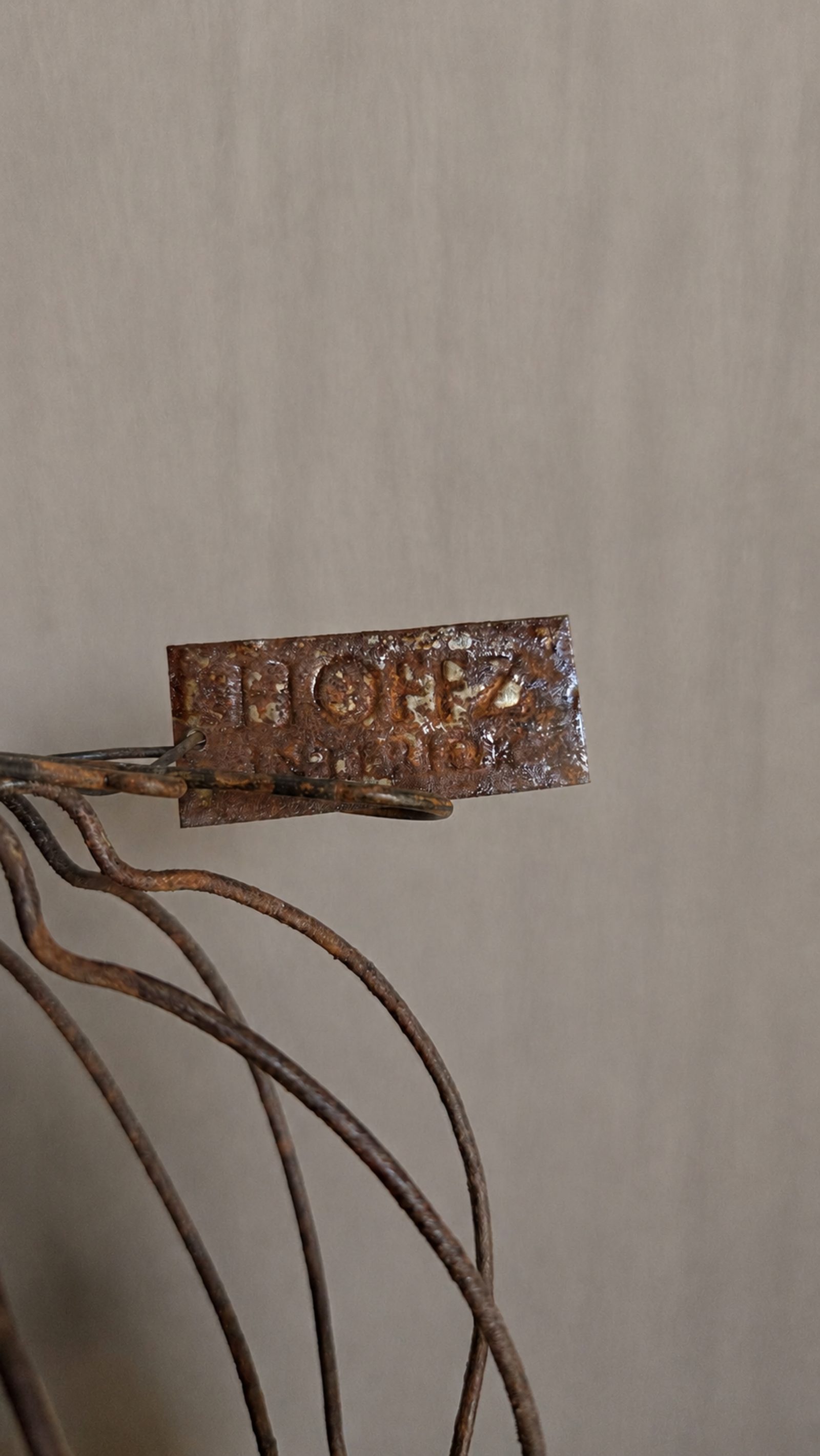 Metalen hangornament Saphier, detail 3