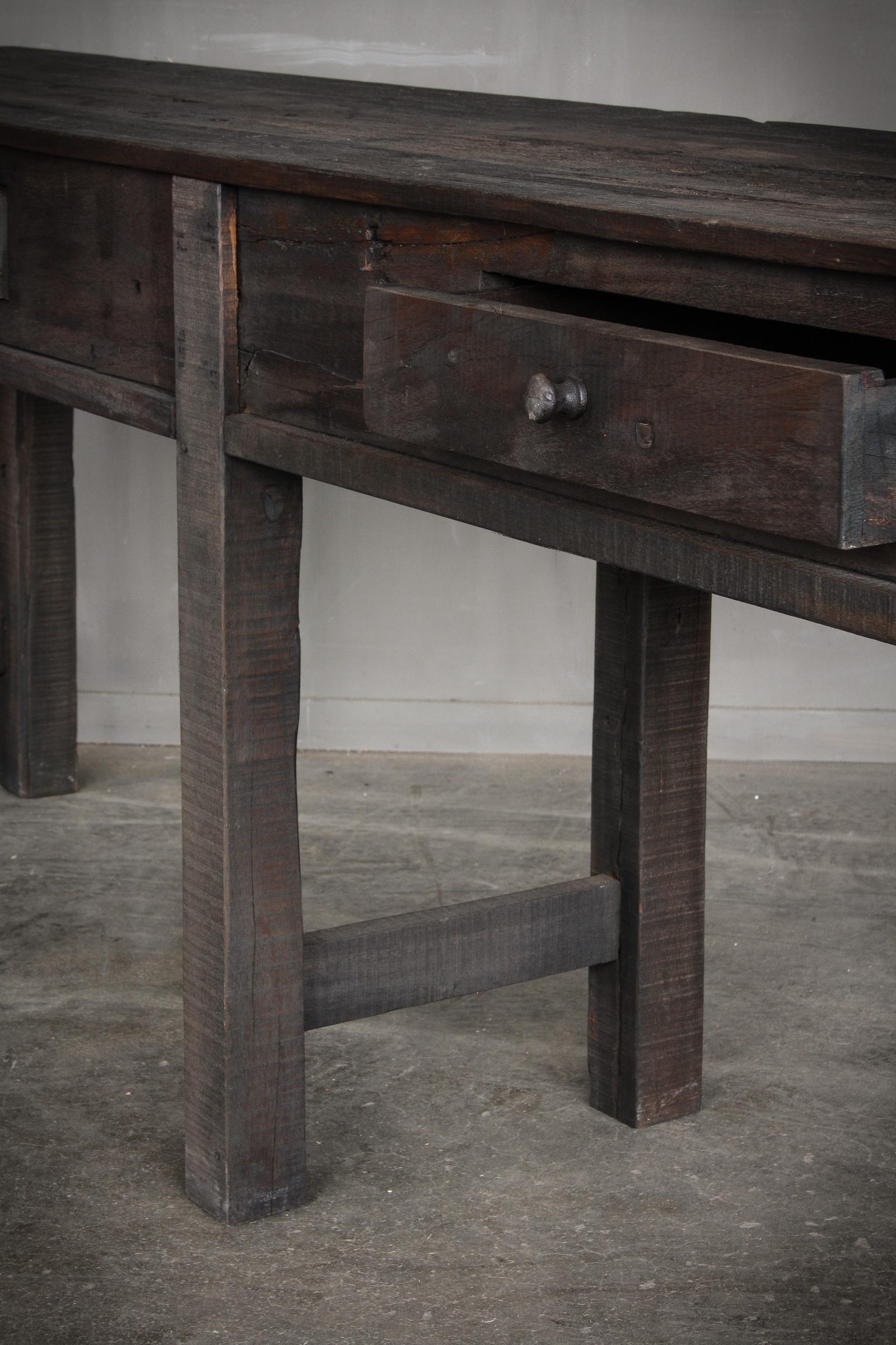 Sidetable Sali, detail 2