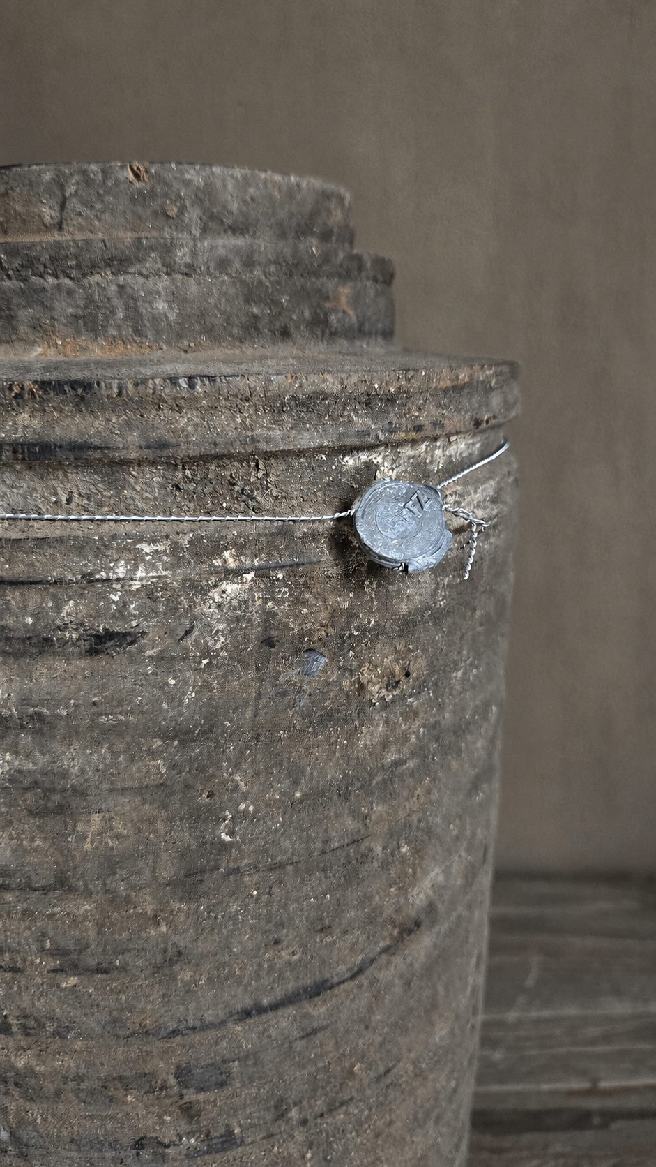 Authentieke oude kruik, detail 2