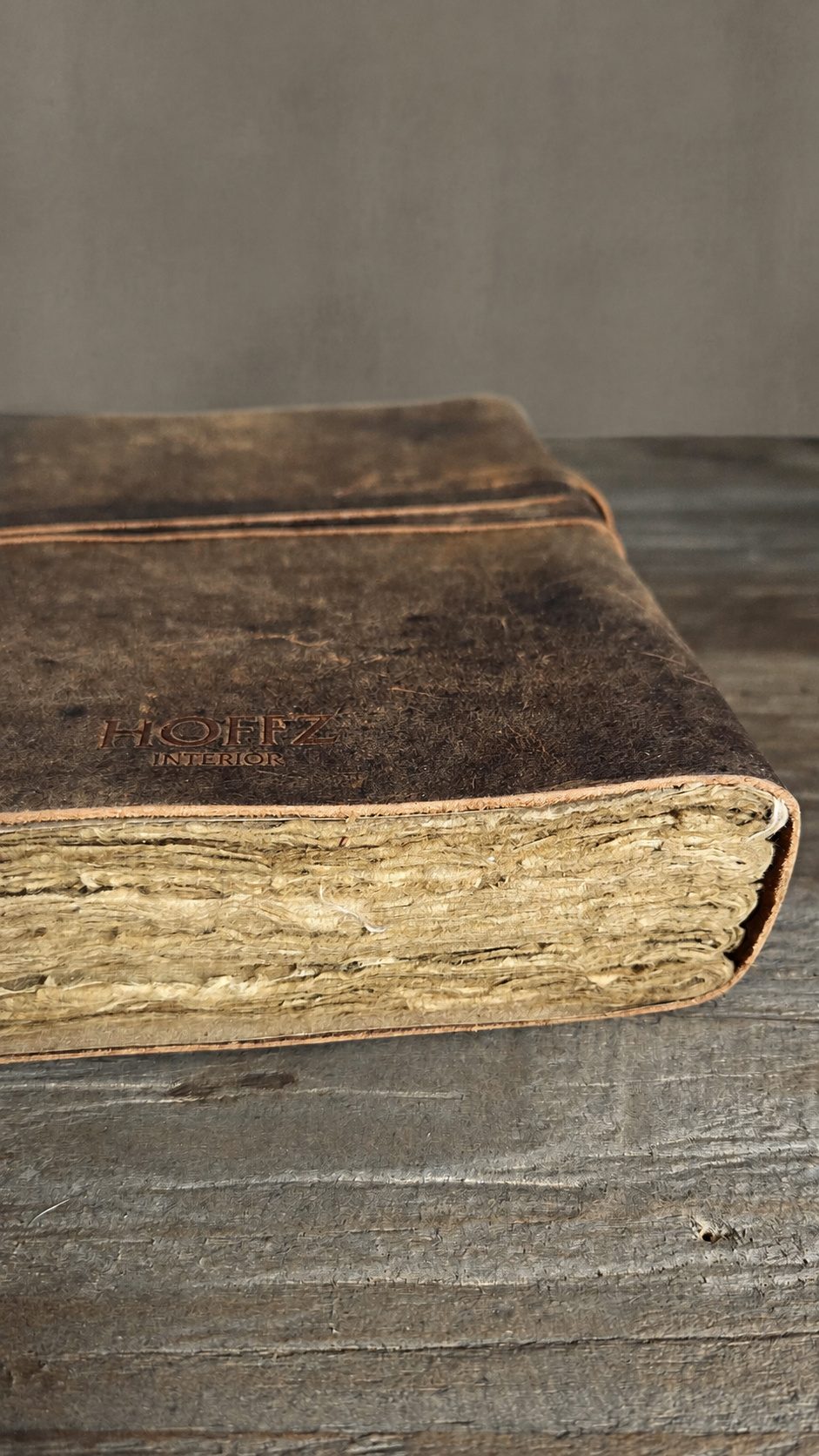 Lederen notitieboek, detail 3