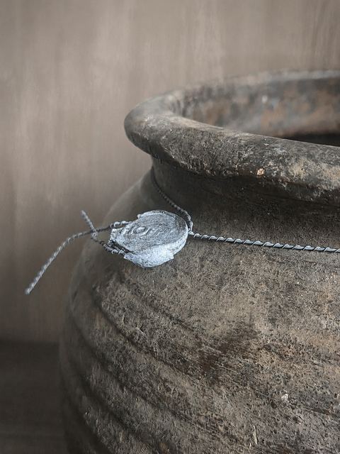 Authentieke oude aardewerk bolpot, detail 3