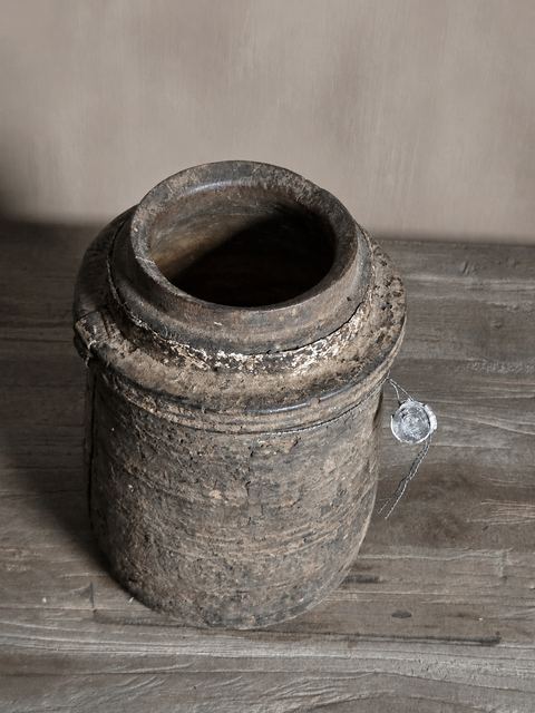 Authentieke oude houten pot, detail 2