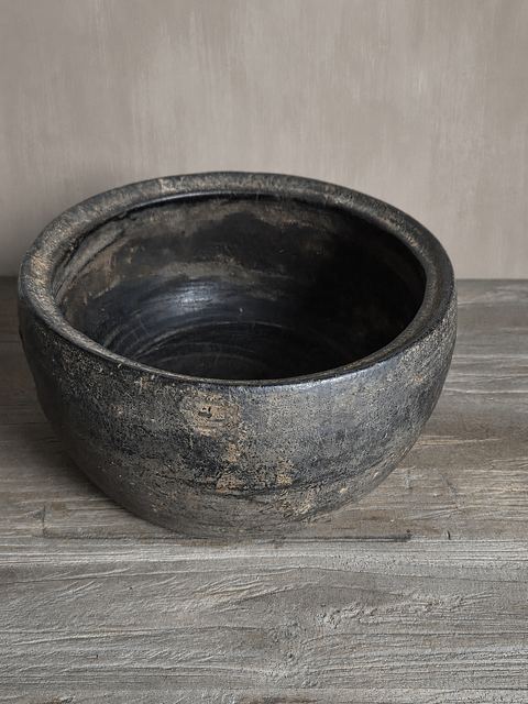 Authentieke oude houten kom, detail 2