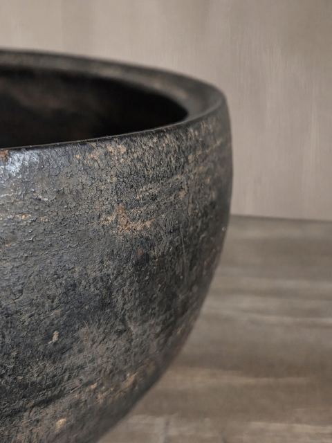 Authentieke oude houten kom, detail 3