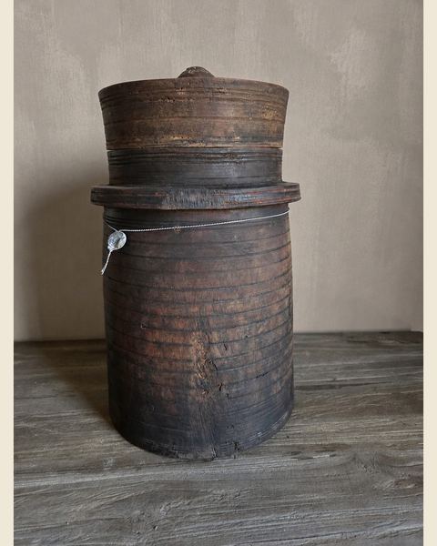 Authentieke oude houten Hoffz-pot met deksel, Hoffz, bij Mahieu&Merckx