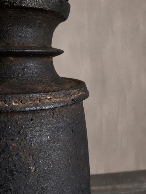 Authentieke Nepalese houten Theki-kruik met deksel, detail 3