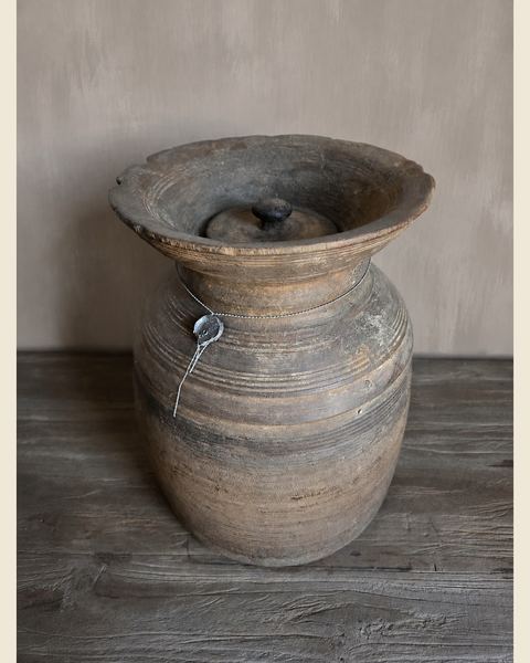 Authentieke Nepalese houten pot met deksel, Hoffz, bij Mahieu&Merckx