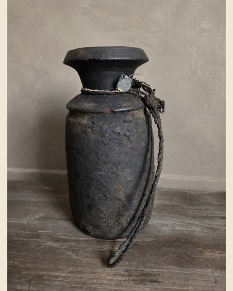 Authentieke Nepalese houten draagpot met touw, Hoffz, bij Mahieu&Merckx