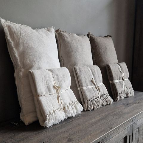Sierkussen Azra Beige, detail 2