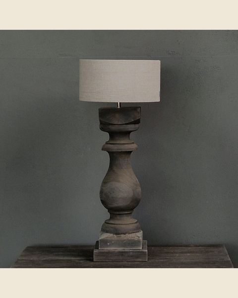 Tafellamp baluster Ruby met lampenkap taupe, Luksa, bij Mahieu&Merckx