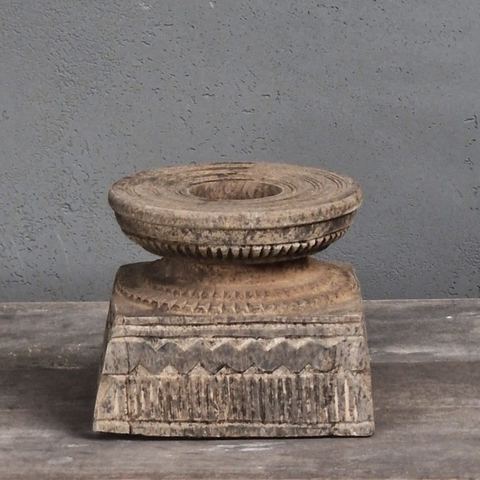 Kandelaar Jingga, detail 3