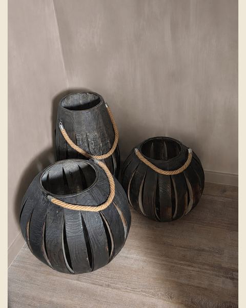 Set van 3 houten lantaarns met touwgreep, Atelierselectie, bij Mahieu&Merckx