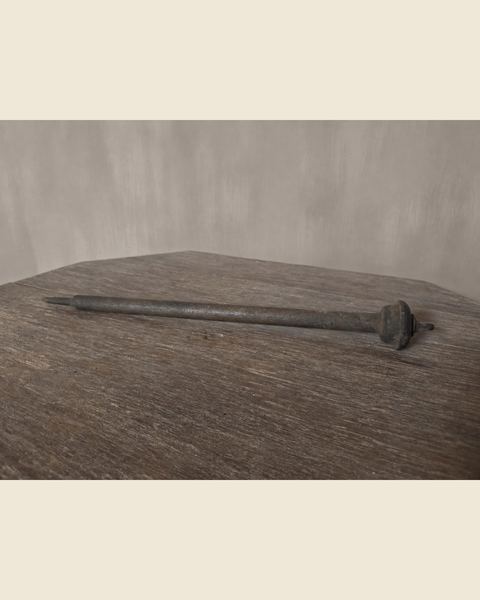 Antieke houten spindel (per stuk), Atelierselectie, bij Mahieu&Merckx
