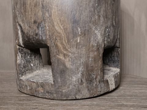 Authentieke houten vijzelpot, detail 3
