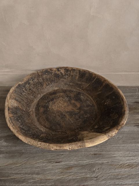 Doorleefde houten schaal, detail 2