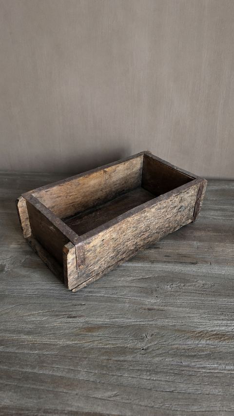 Authentieke houten baksteenmal, detail 2