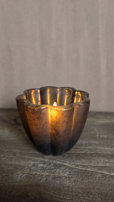 Glazen theelichthouder Bloem (dark stone), detail 3