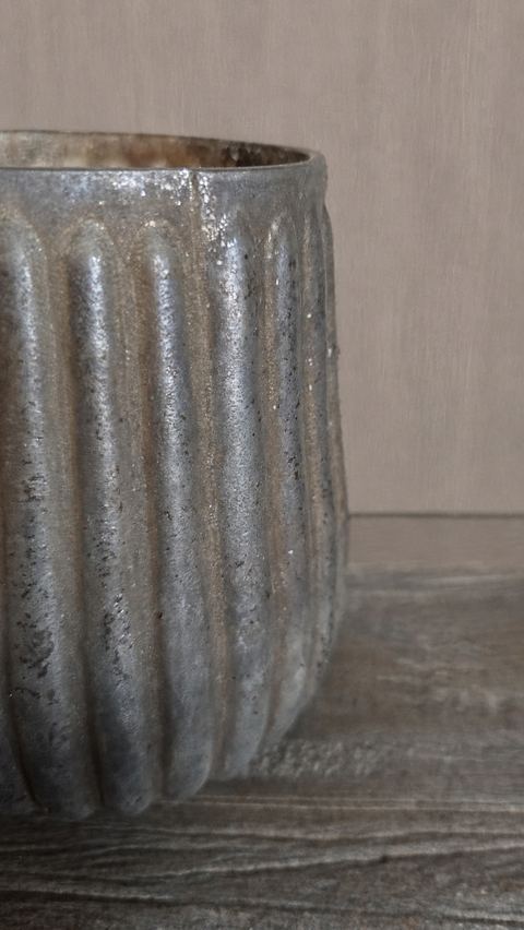 Glazen theelichthouder Ribbel, detail 3