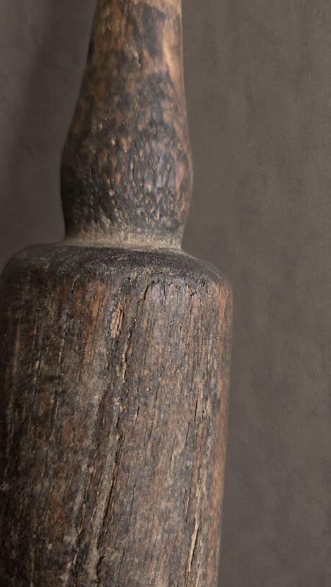 Oude houten deegroller, detail 3