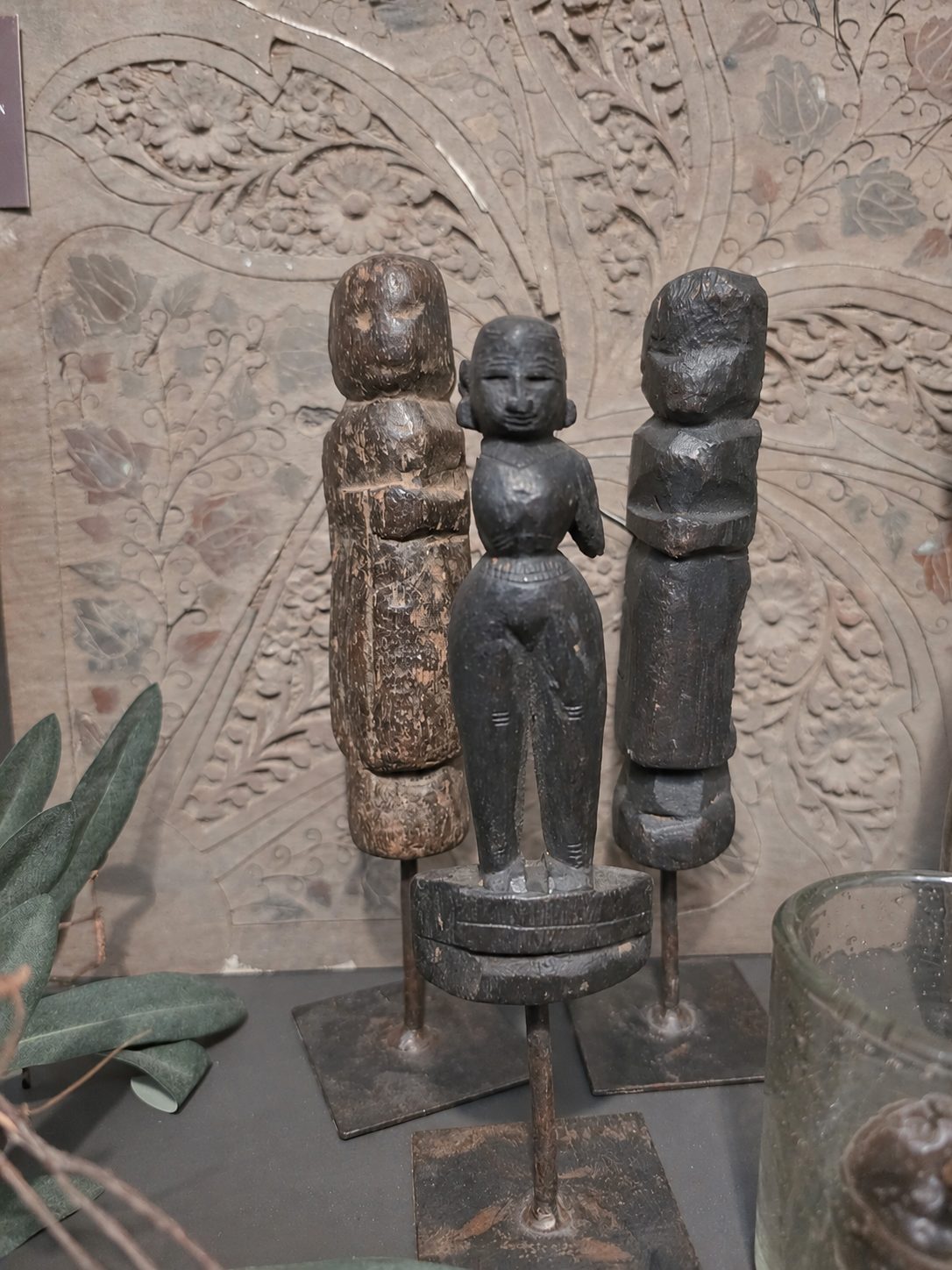 Pop op ijzeren standaard, detail 2