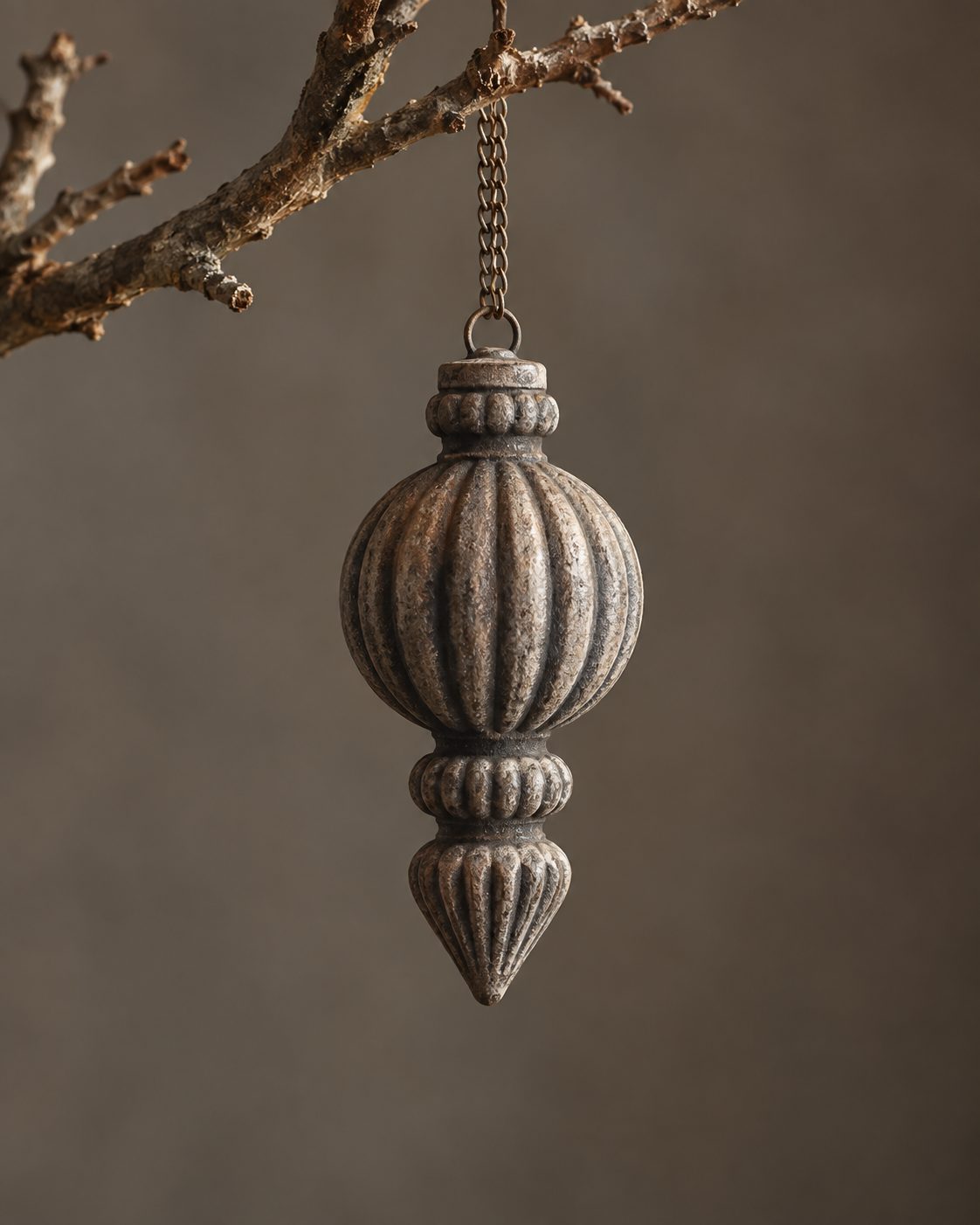 Kerstbal tweelaags eikennoot camel velvet, Luksa, bij Mahieu&Merckx