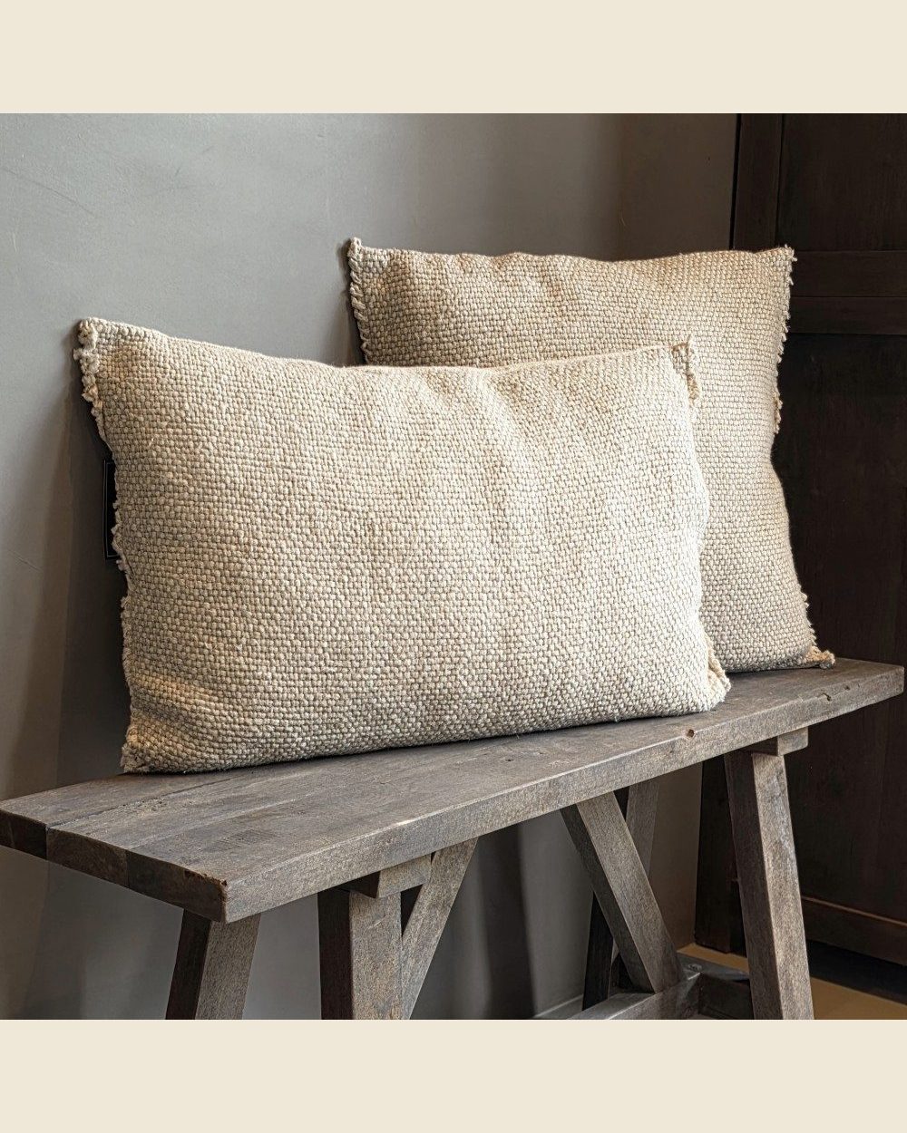 Sierkussen Veda natural 60 x 40, Luksa, bij Mahieu&Merckx