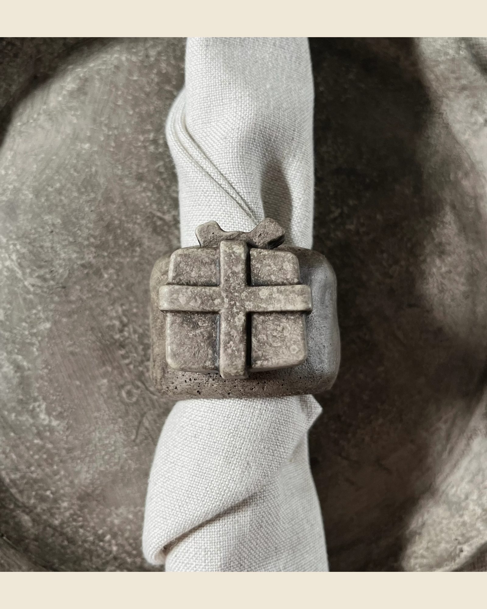 Jewel van beton kerst - Kadootje, PMR, bij Mahieu&Merckx