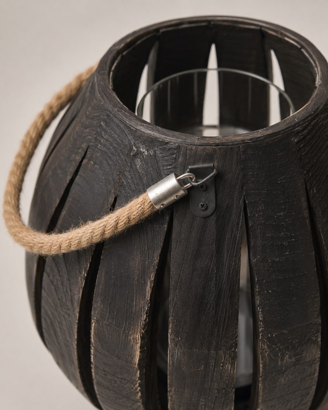 Set van 3 houten lantaarns met touwgreep, detail 3