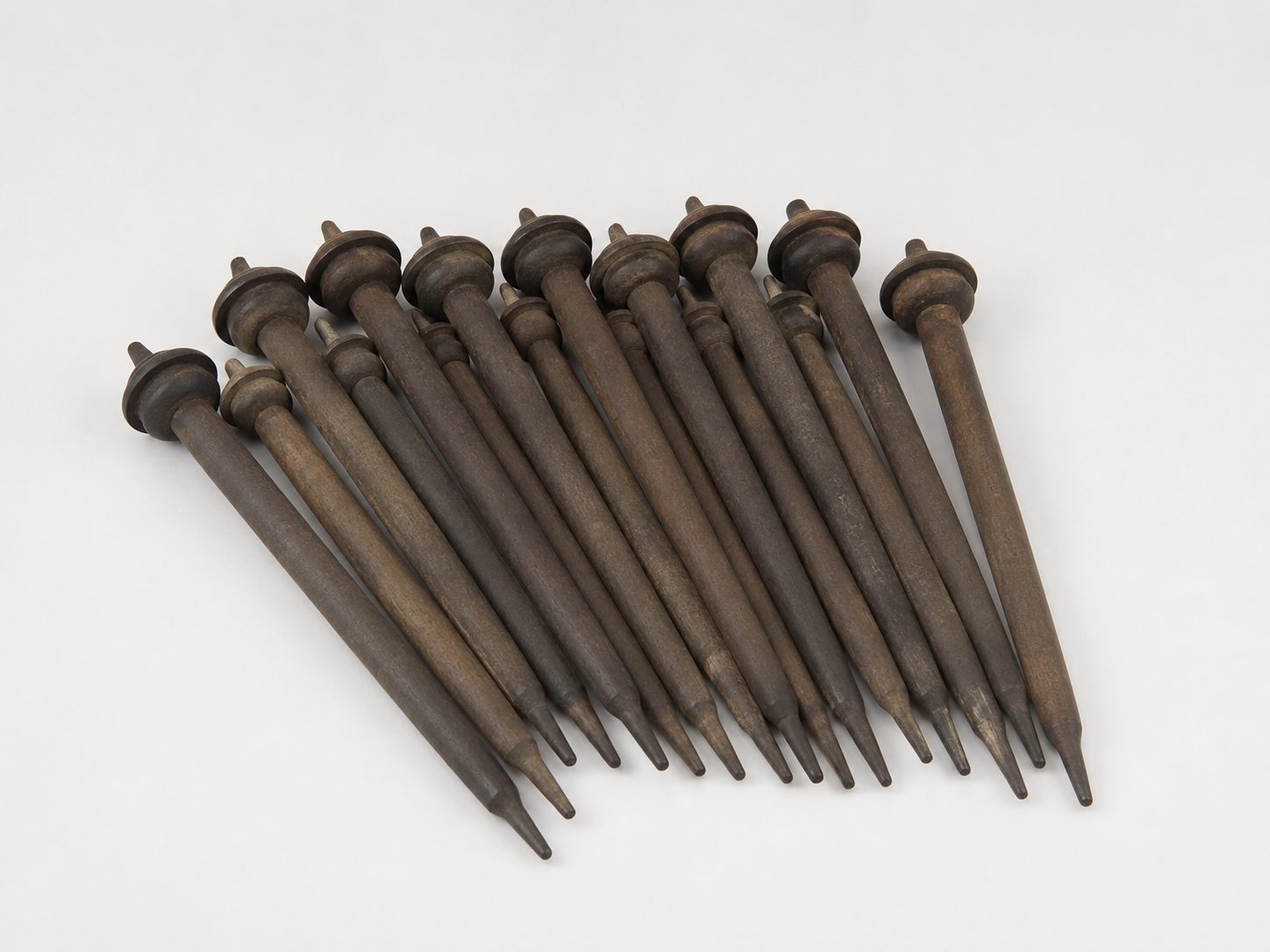 Antieke houten spindel (per stuk), detail 3