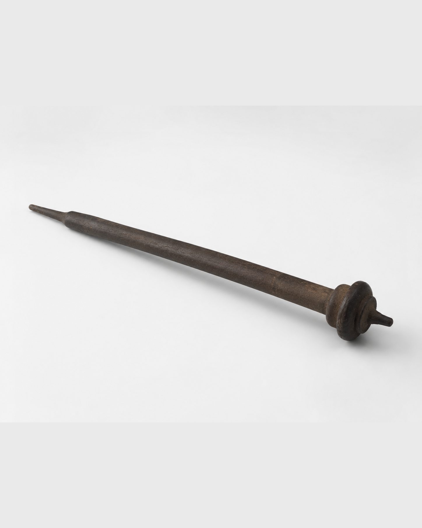 Antieke houten spindel (per stuk), Atelierselectie, bij Mahieu&Merckx