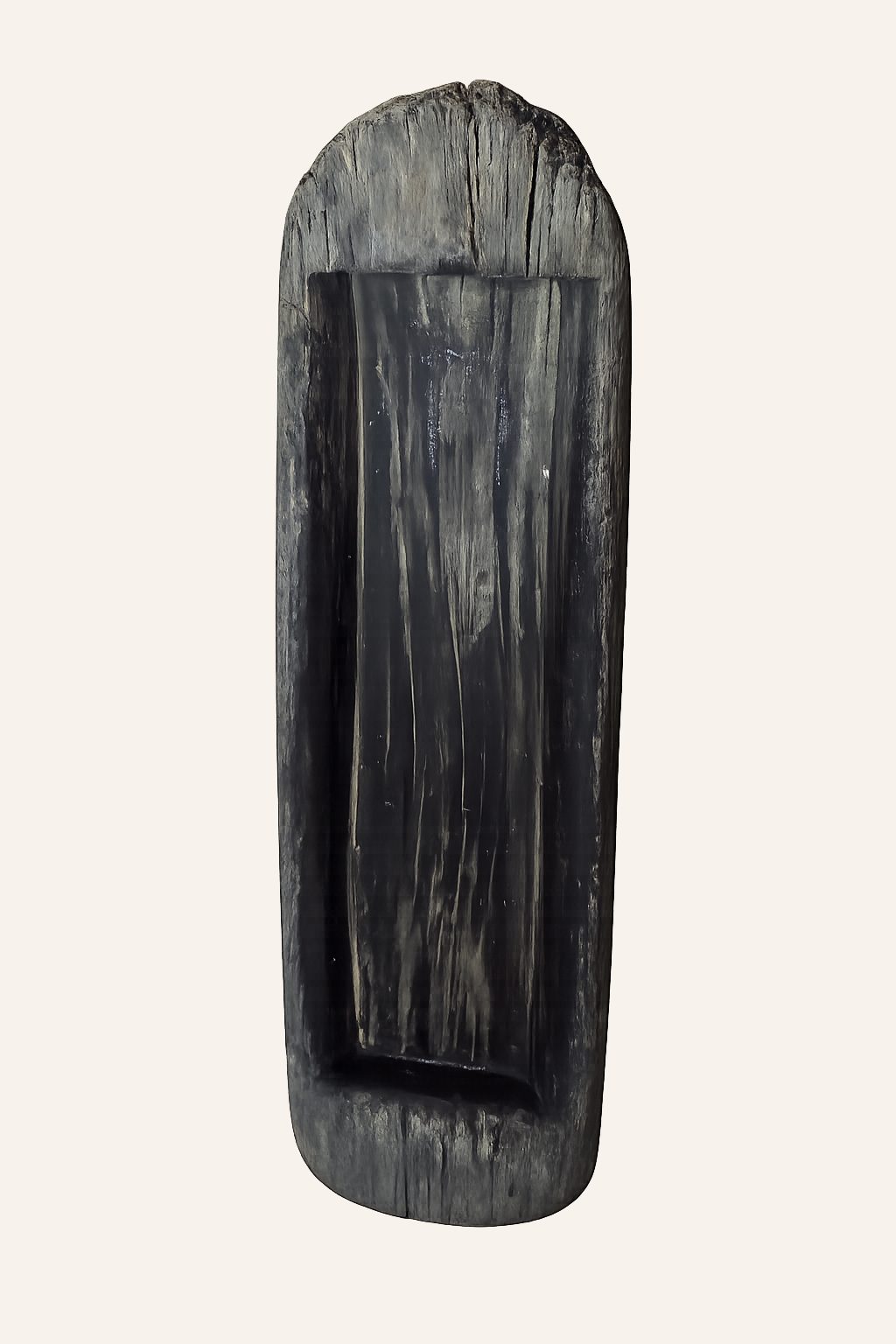 Oude massief houten trog met authentiek patina, detail 2