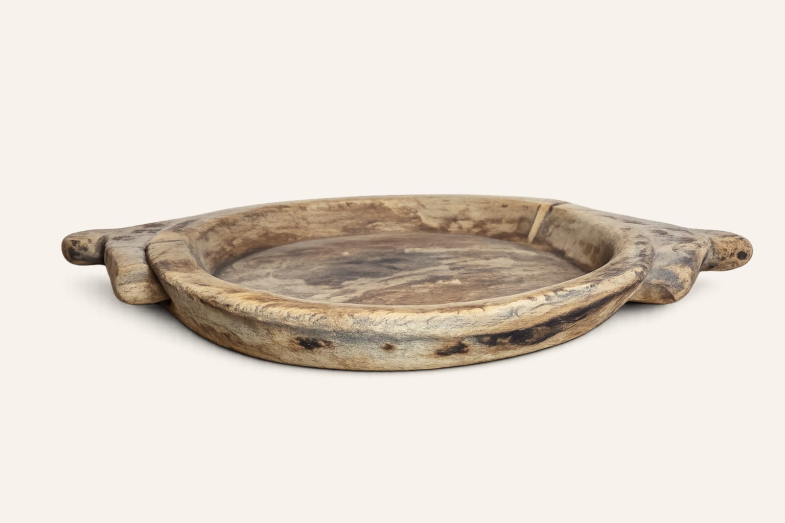 Authentieke houten schaal met handgrepen, detail 2
