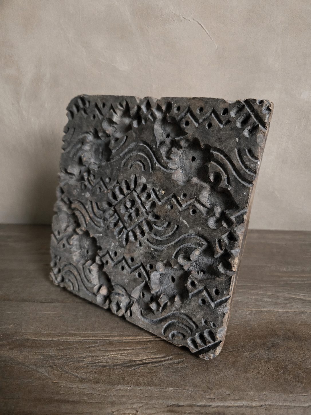 Oude houten textielstempel, detail 2