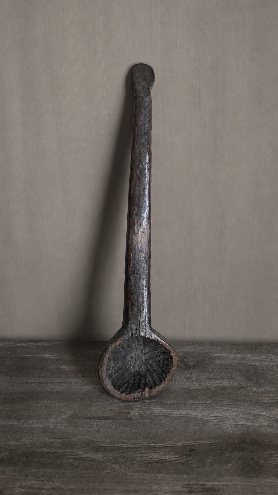 Authentieke oude houten lepel, detail 3