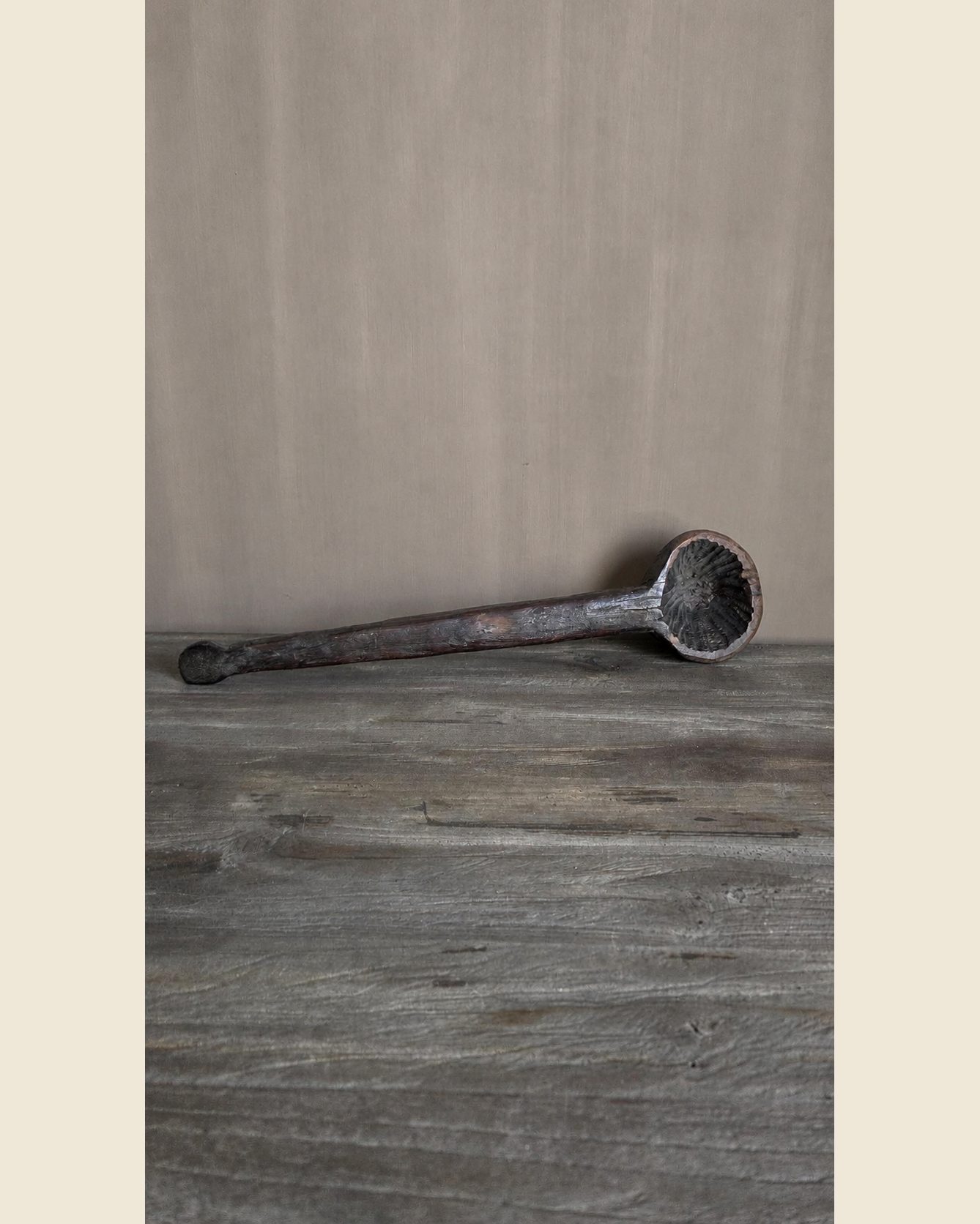 Authentieke oude houten lepel, Atelierselectie, bij Mahieu&Merckx