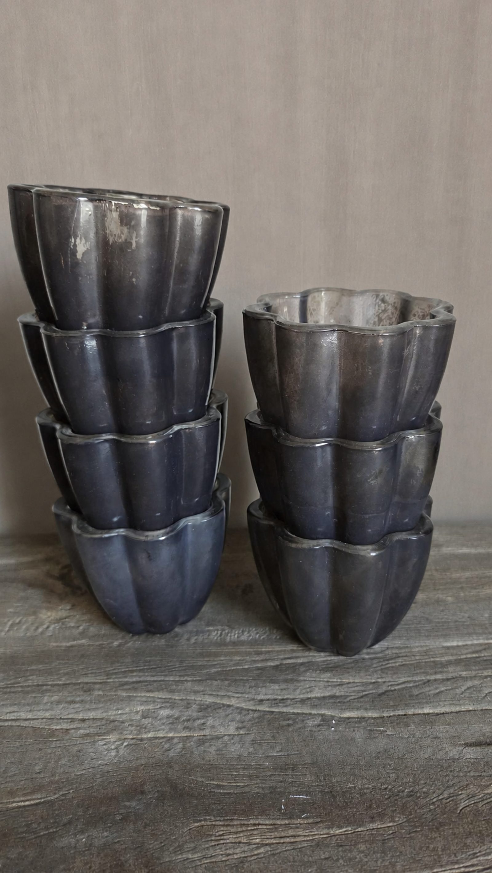 Glazen theelichthouder Bloem (dark stone), detail 2